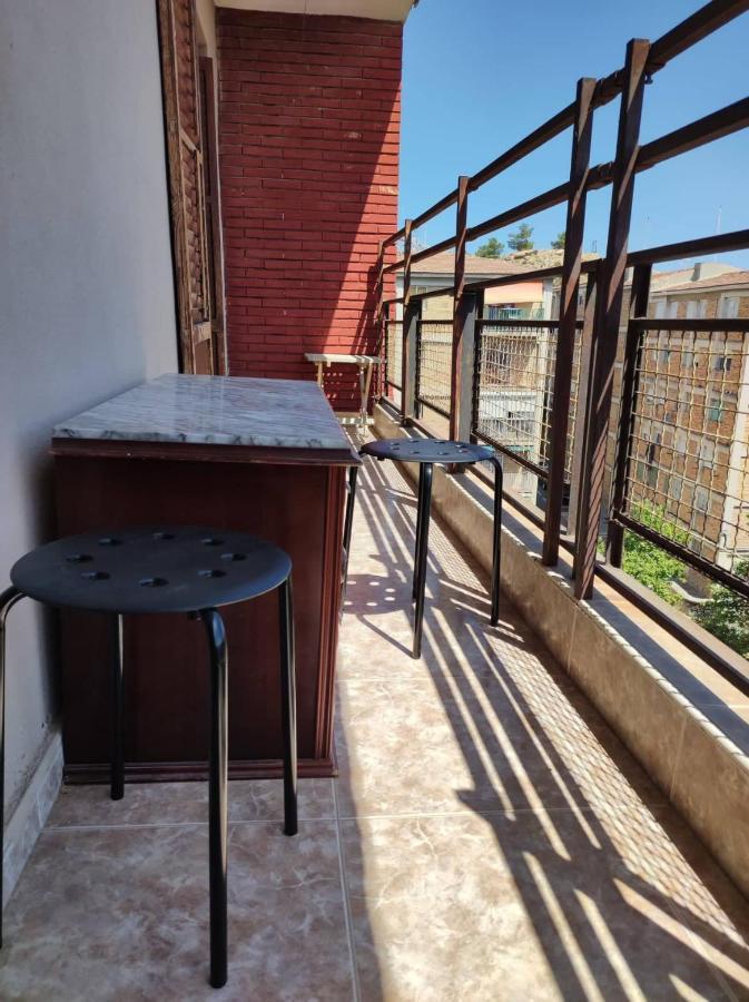 La Habitacion Del Piso Room In The Apartment Alicante Exterior photo